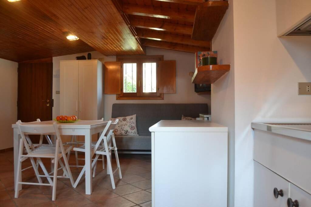 Como Lakeside Cottage - Lakefront Private Garden With Private Access To The Lake Onno Zewnętrze zdjęcie