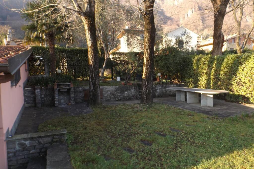 Como Lakeside Cottage - Lakefront Private Garden With Private Access To The Lake Onno Zewnętrze zdjęcie