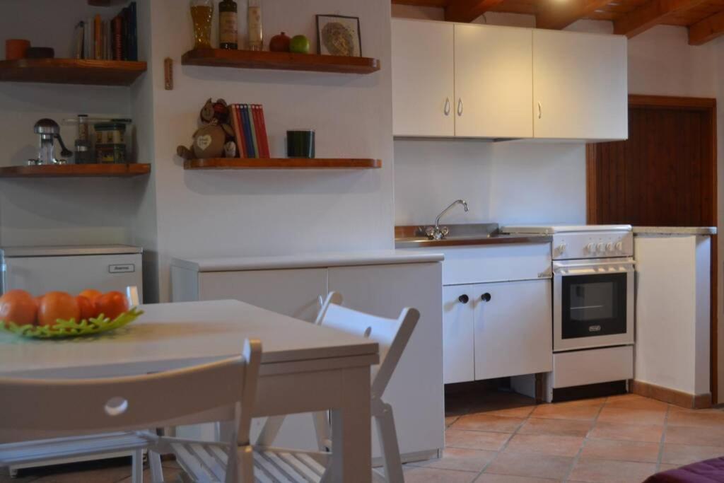 Como Lakeside Cottage - Lakefront Private Garden With Private Access To The Lake Onno Zewnętrze zdjęcie
